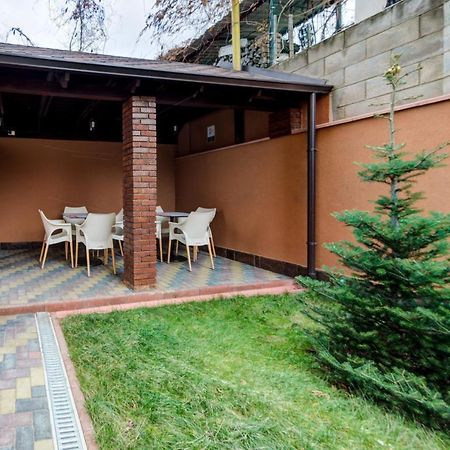 Catherine Hotel Chişinău Esterno foto