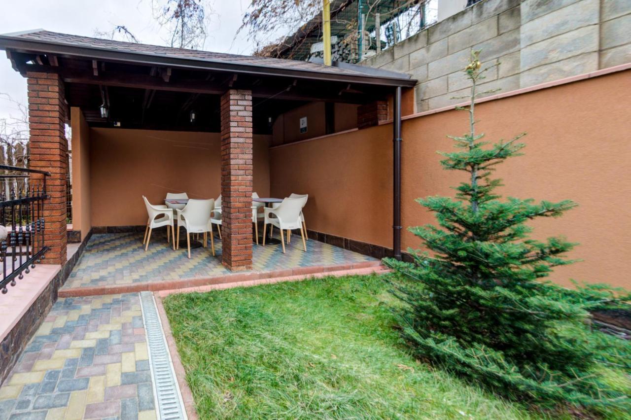 Catherine Hotel Chişinău Esterno foto