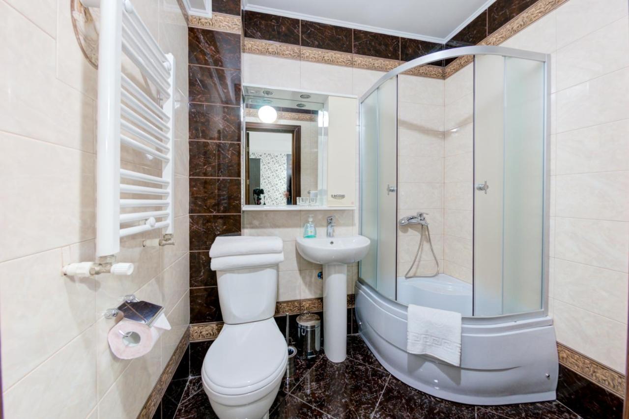 Catherine Hotel Chişinău Esterno foto