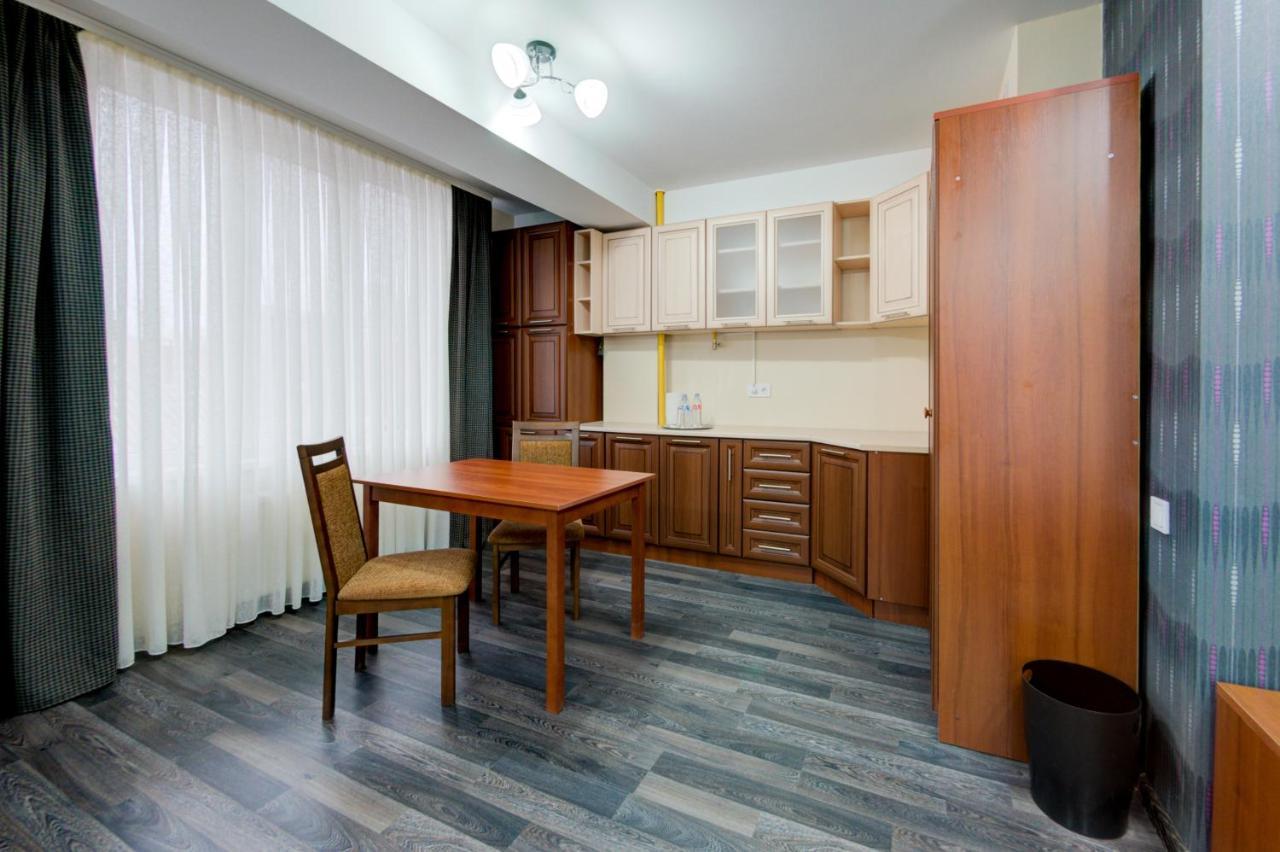 Catherine Hotel Chişinău Esterno foto